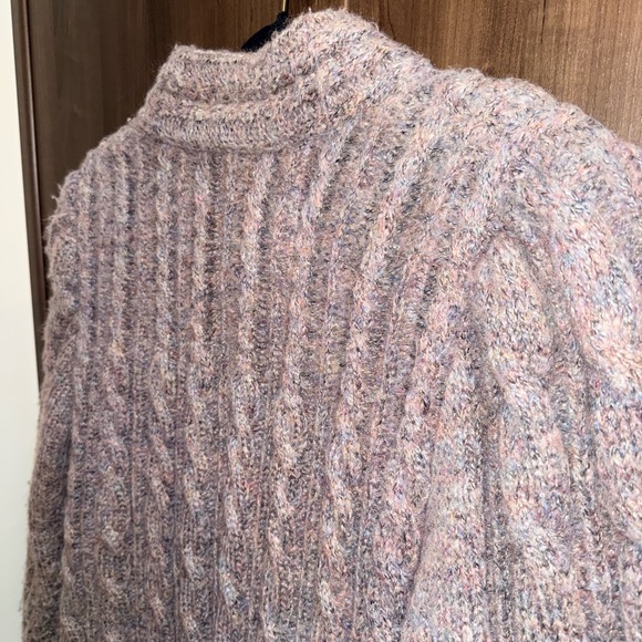 Ultra Chunky Cable knit Cardigan - Picture 2 of 12